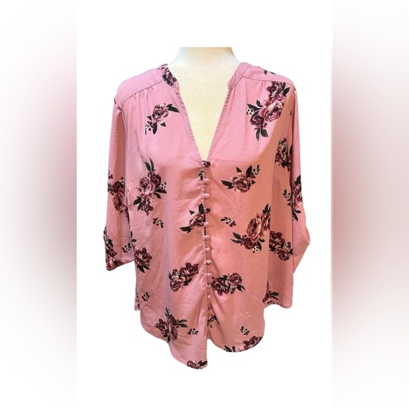 torrid Tops - Torrid Pink Relaxed Buttoned Blouse